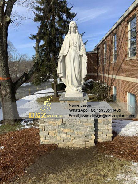 Outdoor mary statue