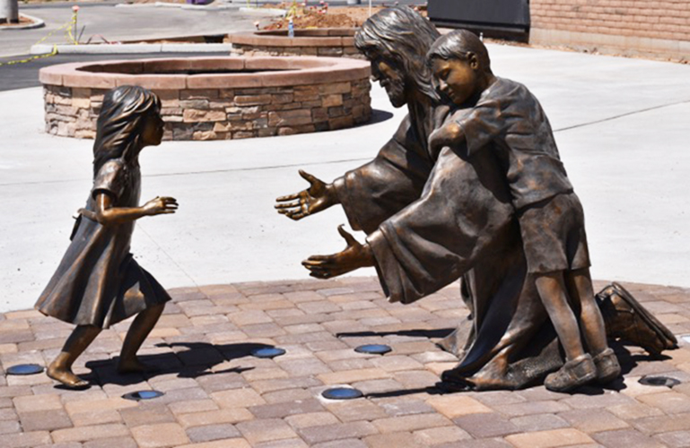 Famous Religious Sculpture Jesus Welcoming Running Children Bronze Statue