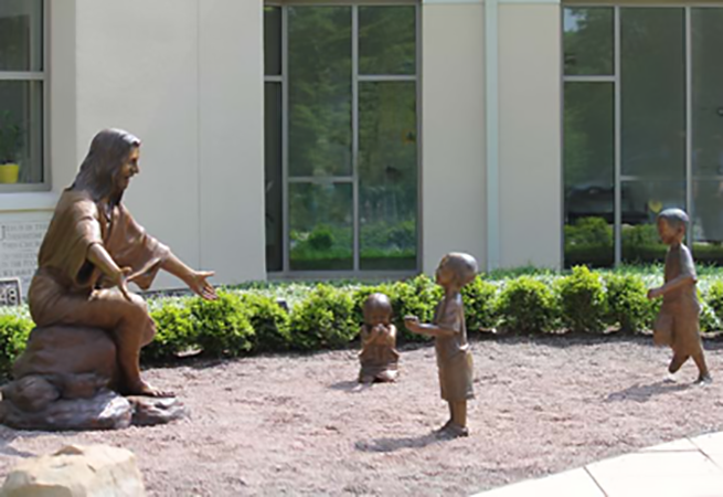 Lovely Bronze Religious Garden Statues Christ Jesus Welcoming Children