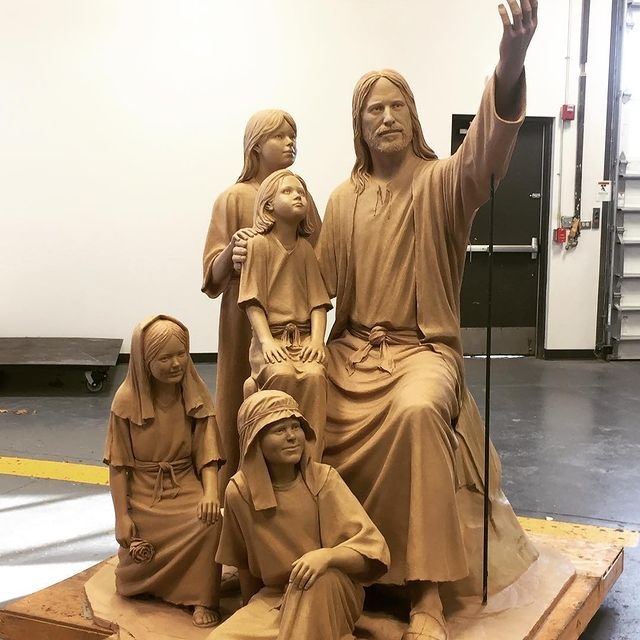 Catholic Famous Outdoor Clay Sculpture Jesus With Children Over