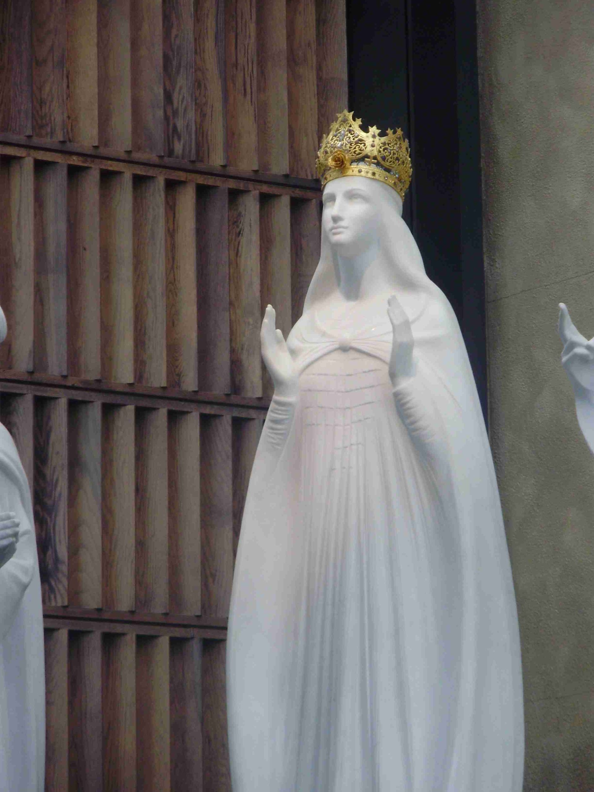 our lady of knock statue (4)
