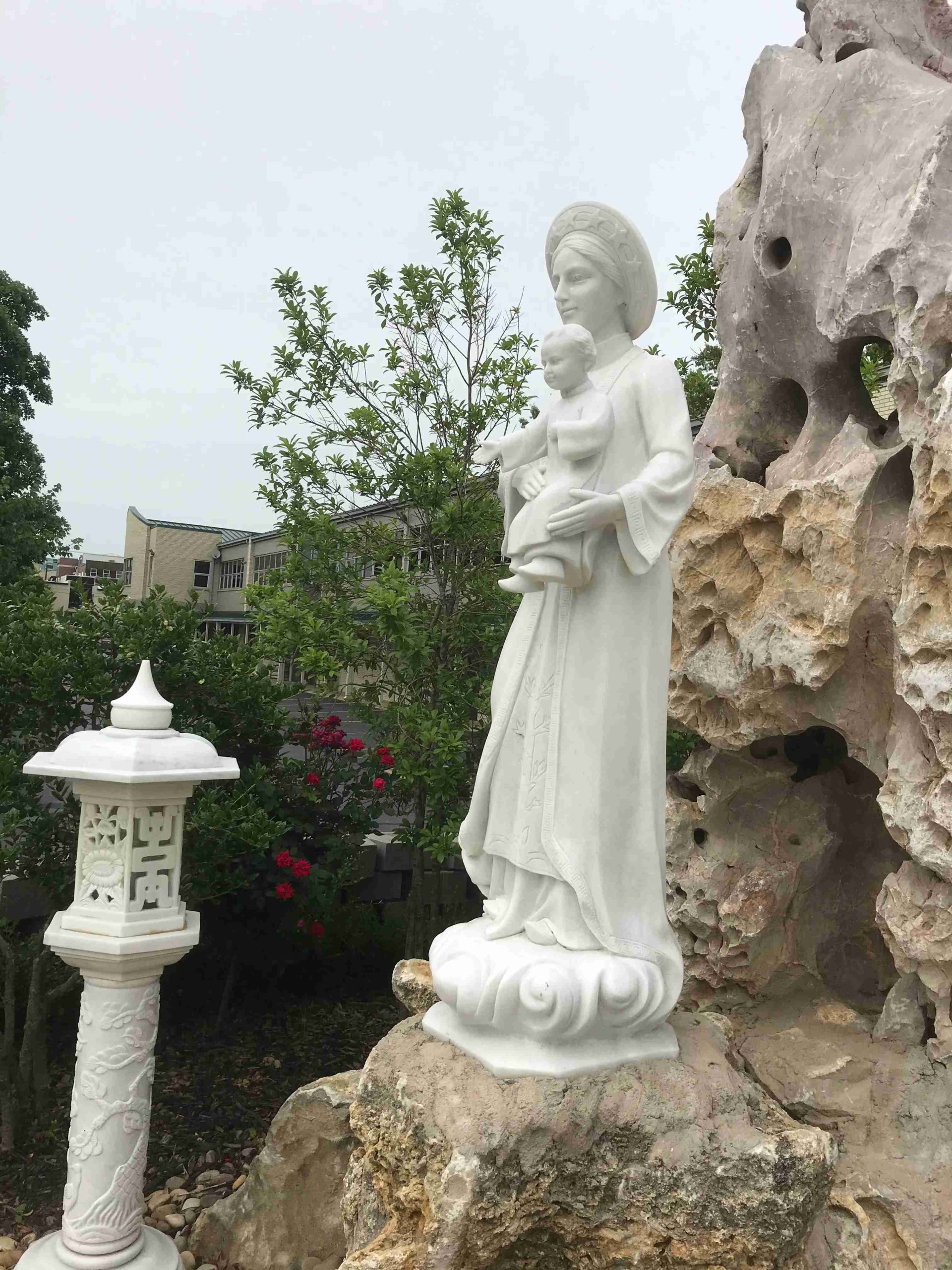 our lady of lavang statue (3)
