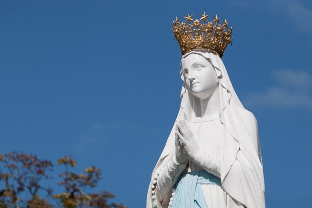 our lady of lourdes outdoor statue (1)
