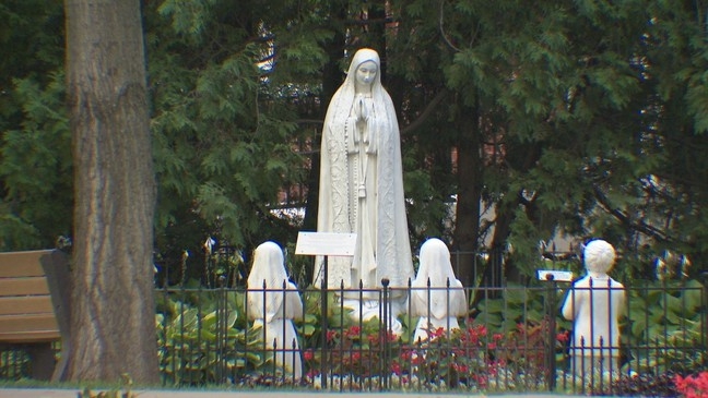 our lady of miracles statue (1)