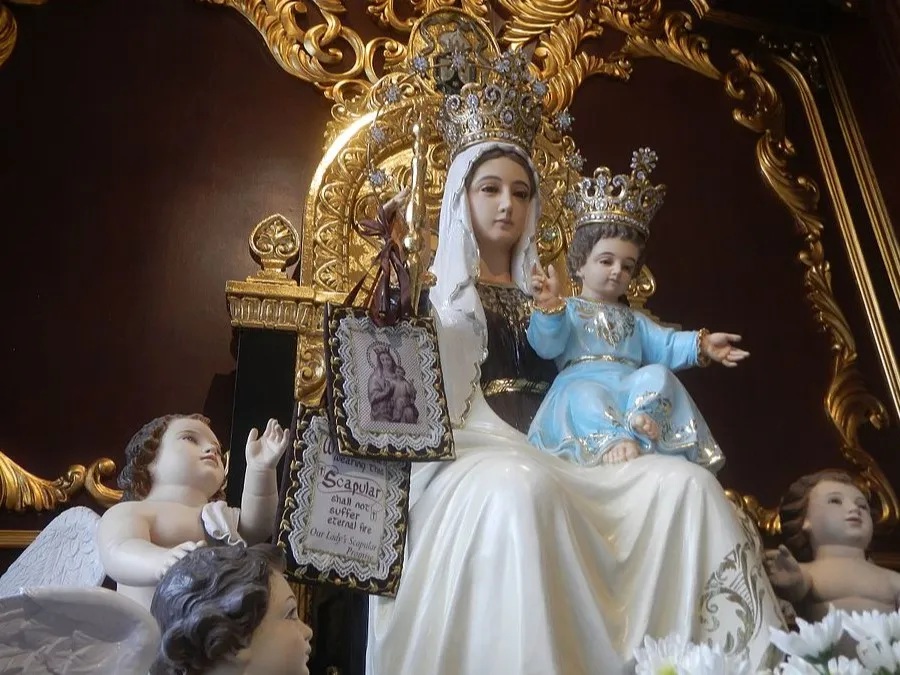 our lady of mount carmel statue (1)