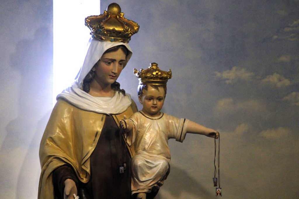 our lady of mount carmel statue (2)