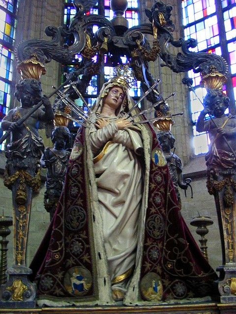 our lady of seven sorrows statue (3)