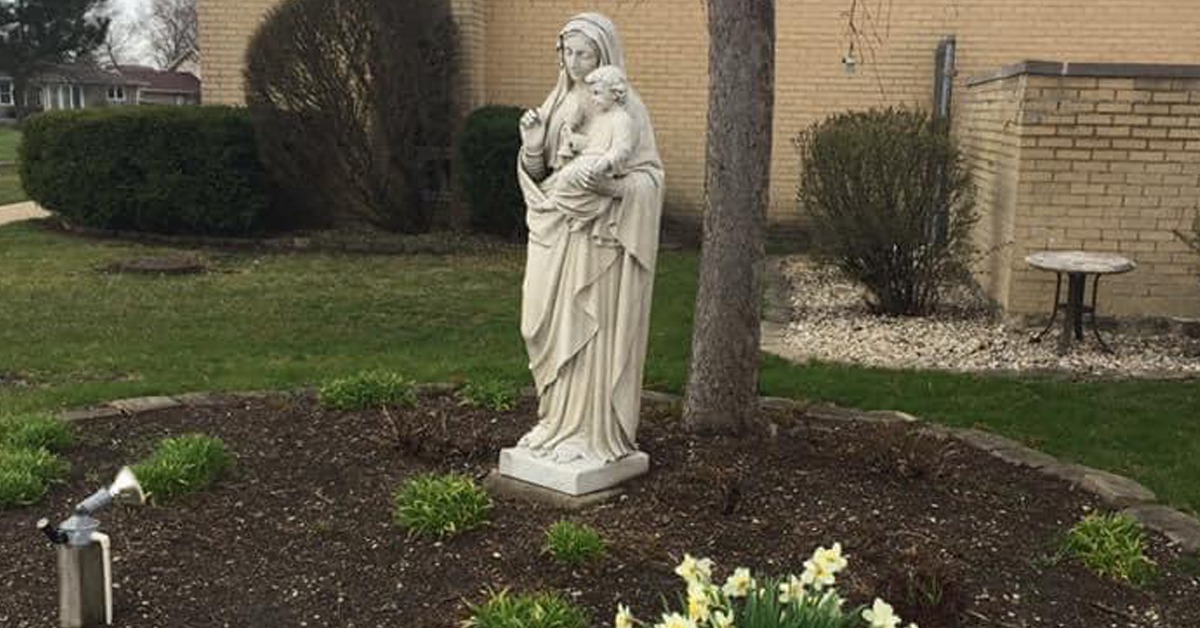 our lady of the blessed sacrament statue (3)