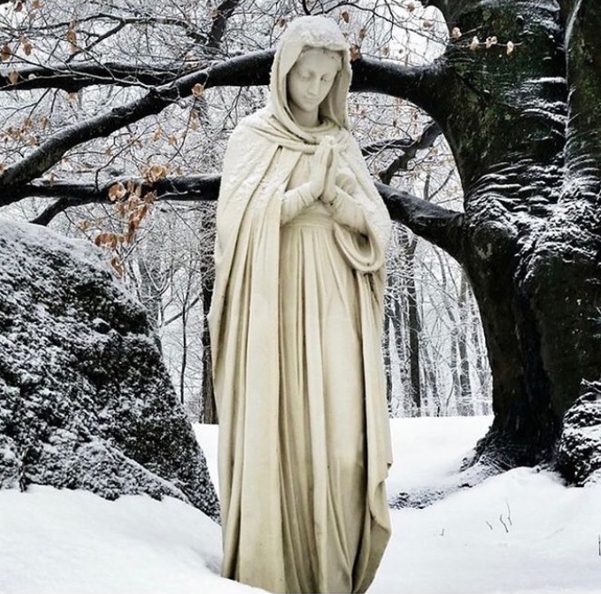 outdoor blessed mother statue (1)