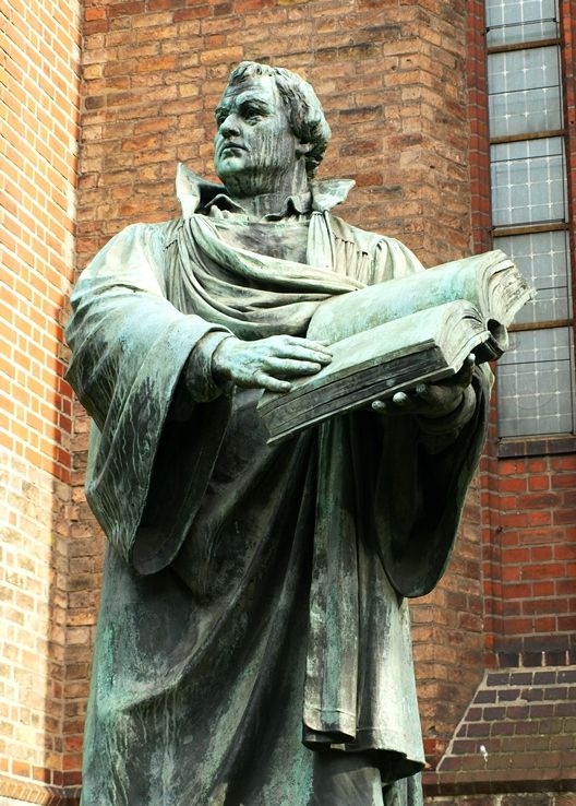 statue of believe (3)