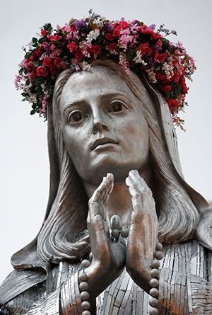 our lady of the new millennium statue (1)