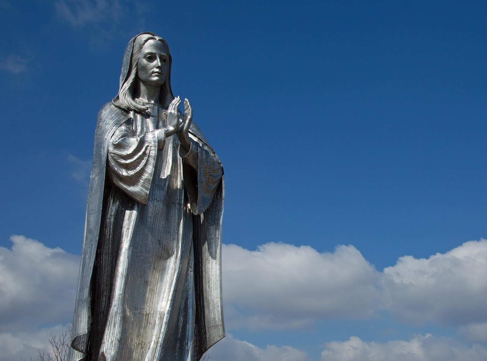 our lady of the new millennium statue (2)