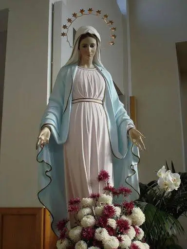 our lady of tihaljina statue (2)