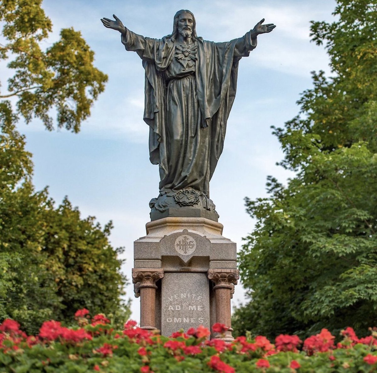 Bronze Sacred Heart of Jesus Statue